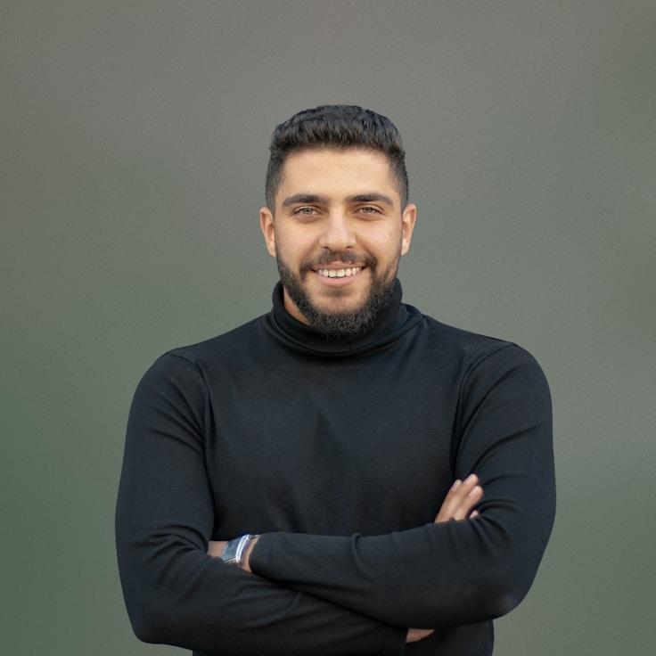 Arjun Kapoor, Client Relations Director, discussing corporate gifting strategy with business clients